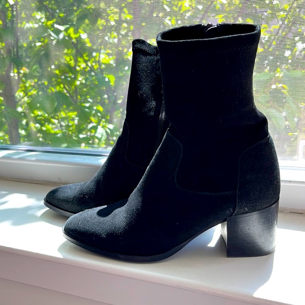Aquatalia suede booties